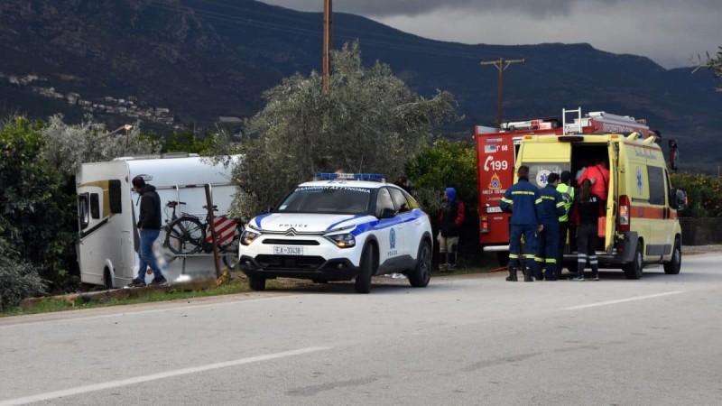 Φρικτό τροχαίο – Νεκροί αστυνομικός και η σύζυγός του – Έφυγε η μπαγκαζιέρα οχήματος και έπεσε πάνω τους